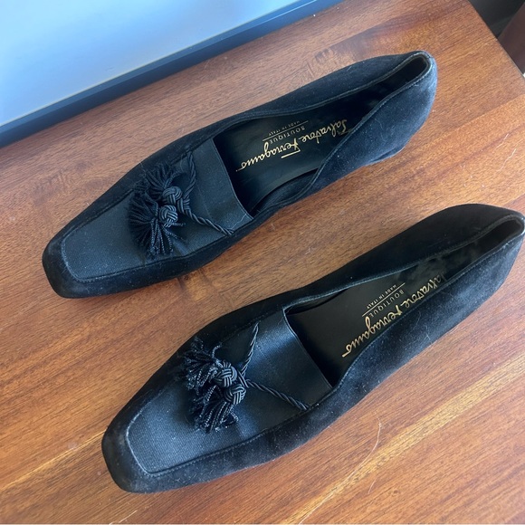 vintage salvatore ferragamo black tassel loafers - Picture 4 of 8